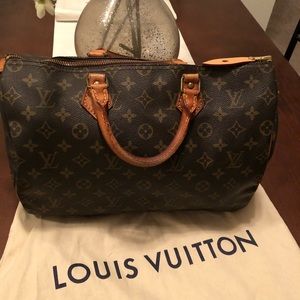 Louis Vuitton Speedy 35